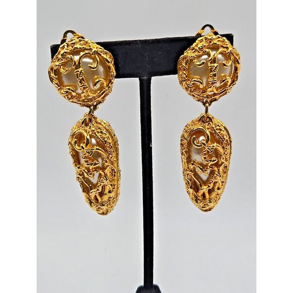 Vintage 1980s Ornate Gold and Faux Pearl Dangle Clip On Earrings 2.75" long - Picture 3 of 6